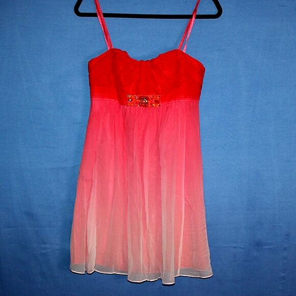 BCBGMAXAZRIA Strapless Ombre Cocktail Dress - Women's Size 4 - Red to Pink - Emb - Picture 13 of 13